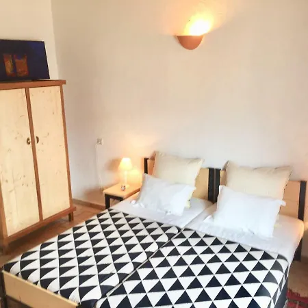 Casa Da Pedra Azul * Santo Estevao (Faro)