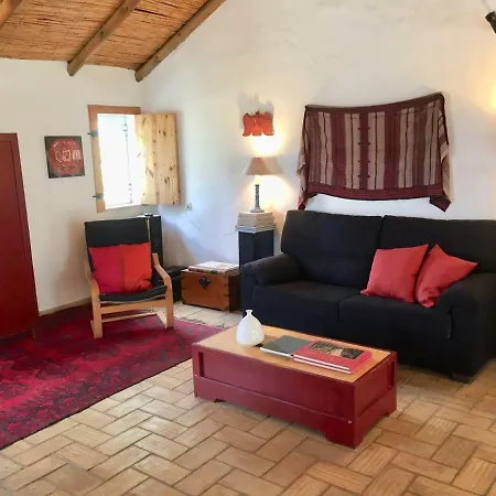 Casa Da Pedra Azul * Santo Estevao (Faro)